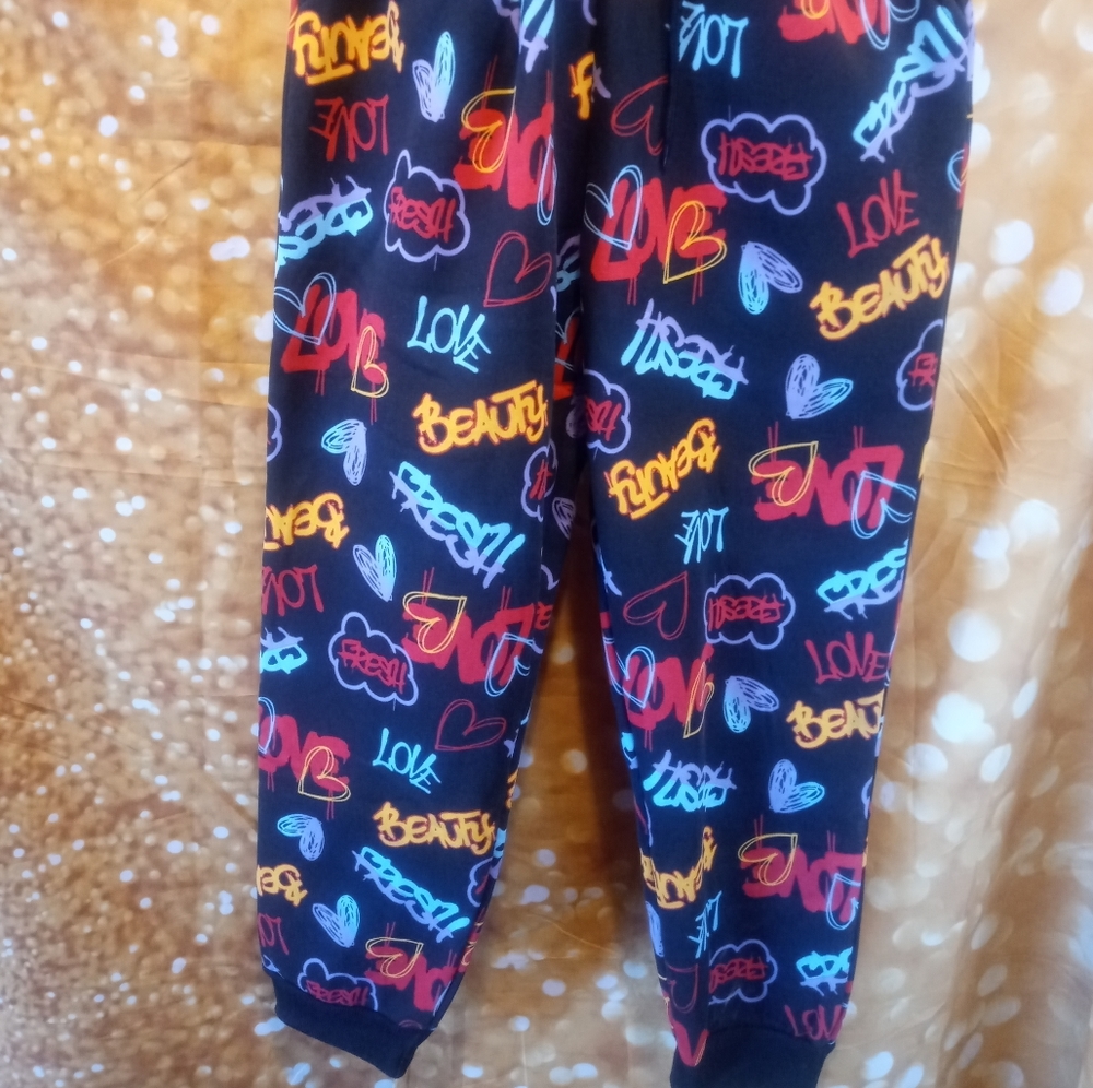 🖤💖💙💛 Vibrant, colorful joggers with elastic tie waist. 🖤💛💖💙